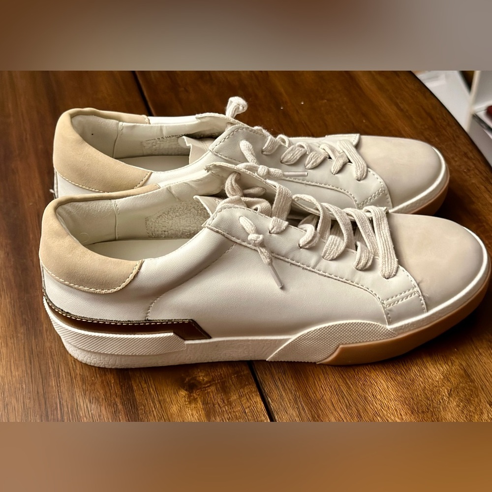 DV by DOLCE VITA Harryson SNEAKER WHITE/TAN Women’s Size 9.5